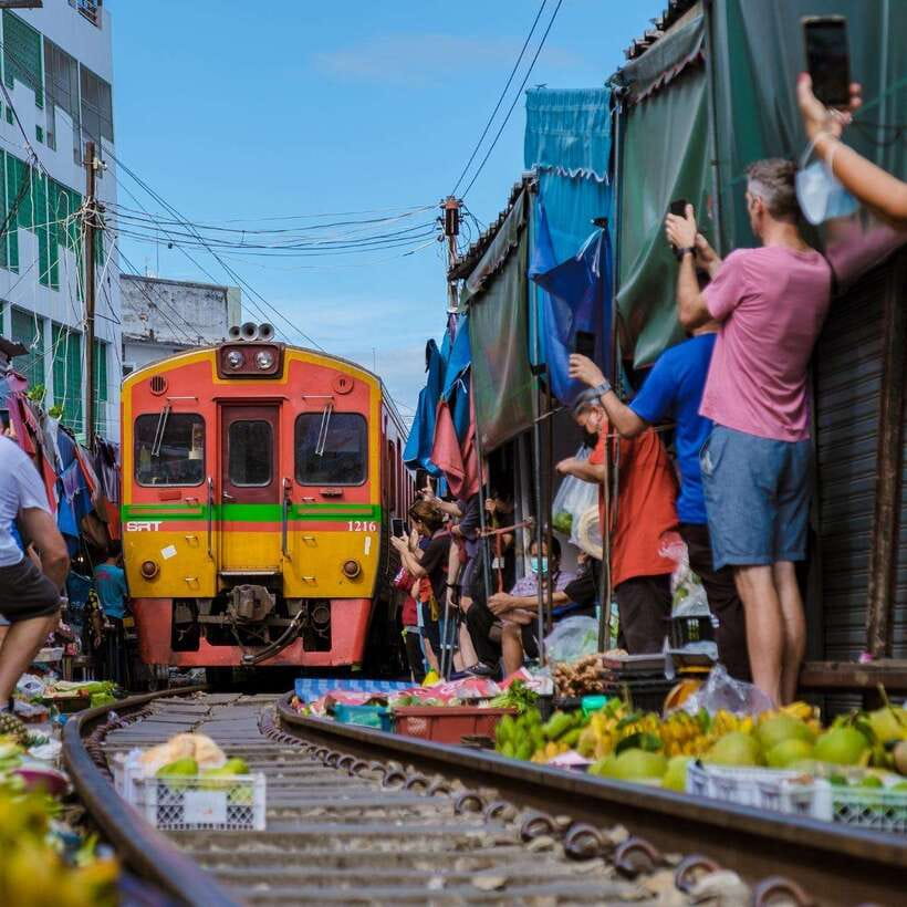 Train Market, Floating Market, and Salt Lake Tour by Driver - Itinerary Highlights