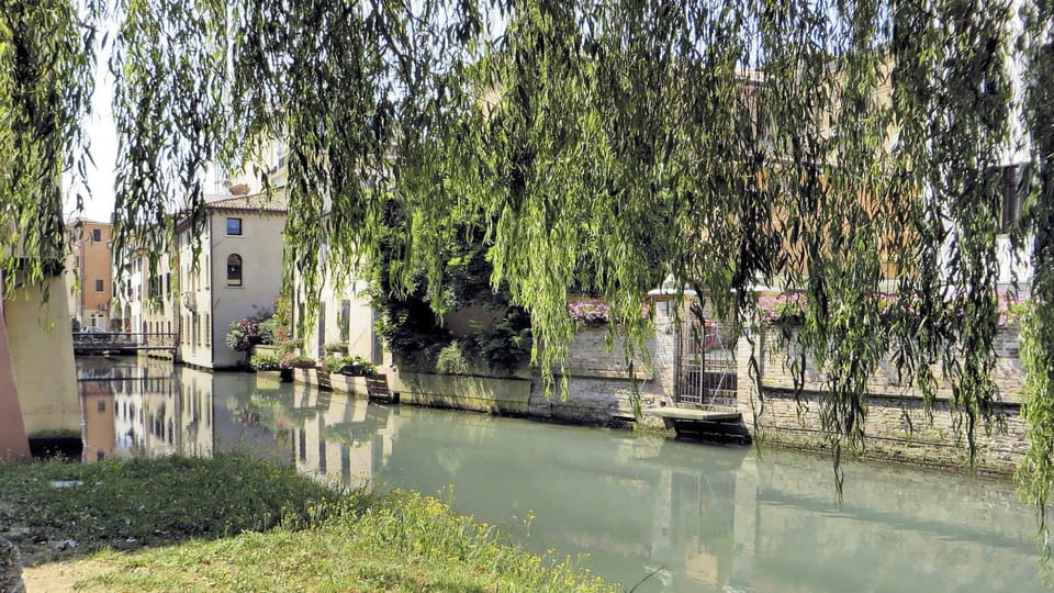 Treviso: Hidden Places Walking Tour - Unraveling the Mysteries of Piazza Dei Signori