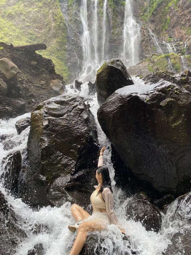 Tumpak Sewu waterfall:Seeing waterfall - What Makes This Tour Stand Out?