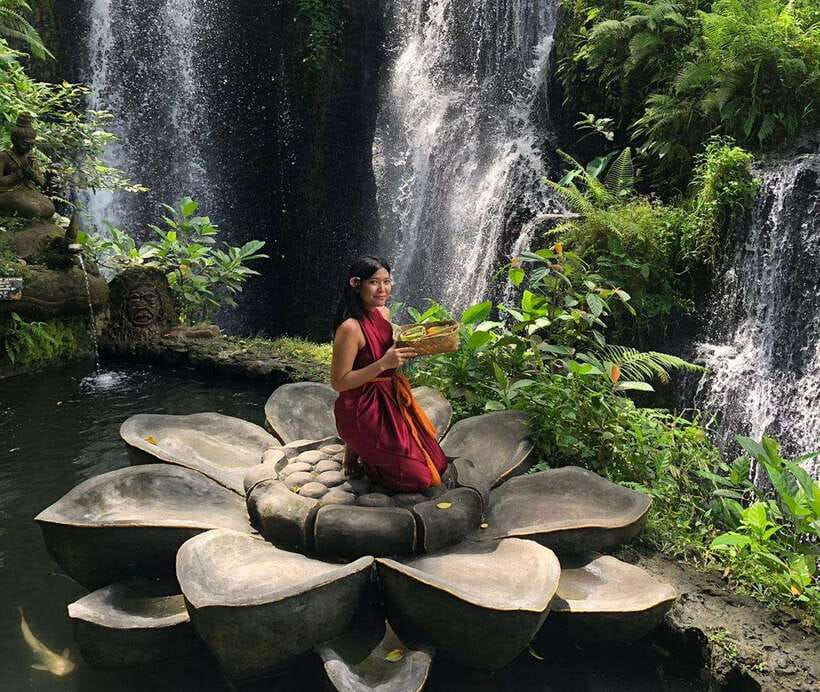 ubud griya beji waterfalls : purification ceremony - What to Expect from the Griya Beji Waterfalls Purification Tour