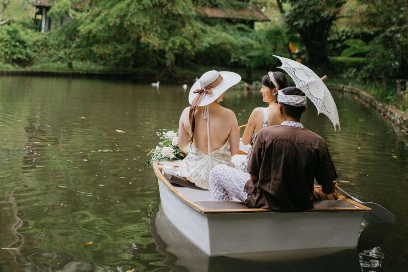 Ubud: Romantic Picnic on a Wooden Boat with Sparkling Wine - A Closer Look at the Experience