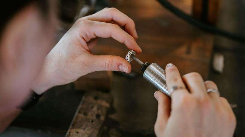 Uluwatu: Krisna Silver Class & Workshop - Who Should Consider This Experience?