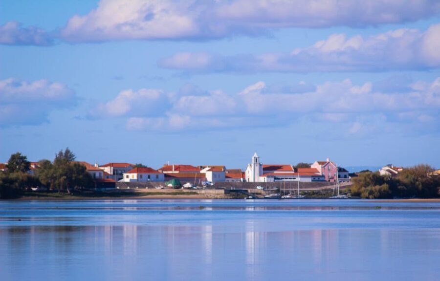 Valada: 1 hour boat trip, guided tour - What Travelers Love: Genuine Encounters and Scenic Views
