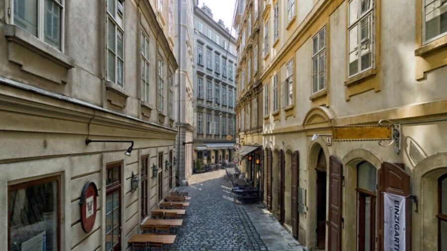 Vienna: Guided city tour through the highlights of Vienna's city center - Who Should Consider This Tour?