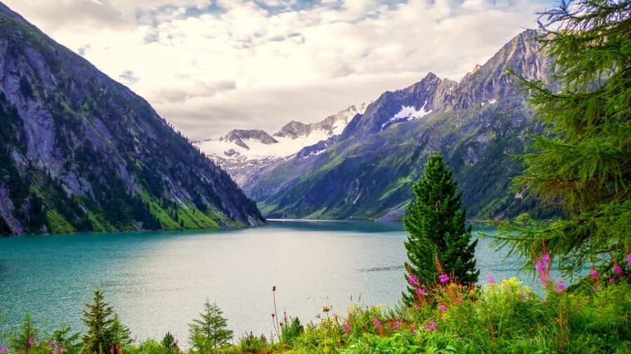 Vienna: Hallstatt, Salzkammergut Day Trip with option boat - FAQ