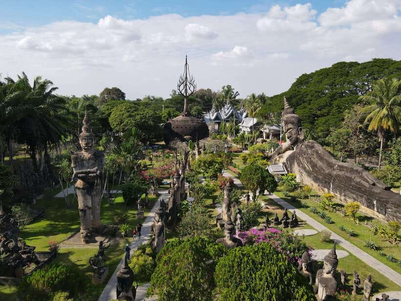 Vientiane City Highlights Tour with Buddha Park & Lunch - The Iconic Patuxai and That Luang