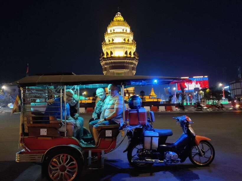 Visiting 9 Places in 3 hours Tour by Tuk-Tuk in the Evening - A Deep Dive into the Phnom Penh Night Tour