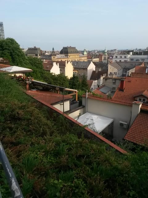 Weekend tour trough Zagreb + coffee - A Walk through Zagreb’s Historic Heart