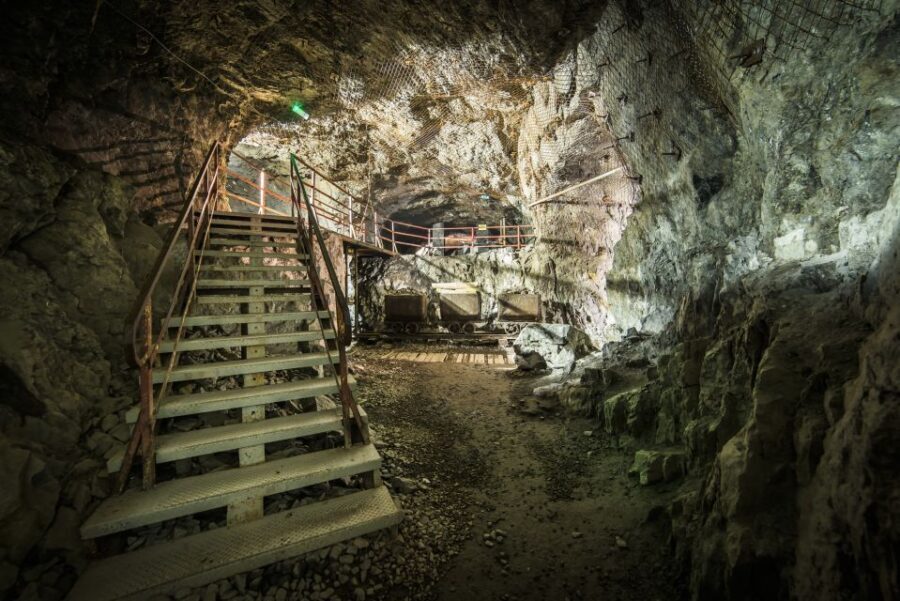 Wroclaw: Private Tour to Project Riese - Assessing the Value