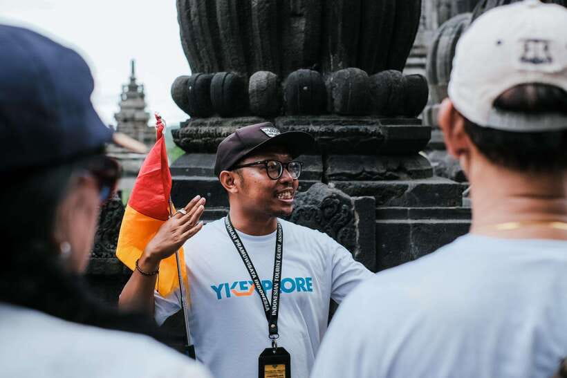 Yogyakarta: Borobudur Climb-up Guided Shared Tour - The Transport and Convenience Factor