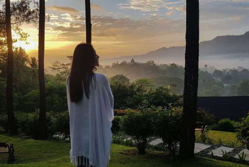 Yogyakarta: Breakfast at Borobudur & Prambanan Private Tour - The Picnic Breakfast and Cultural Touches