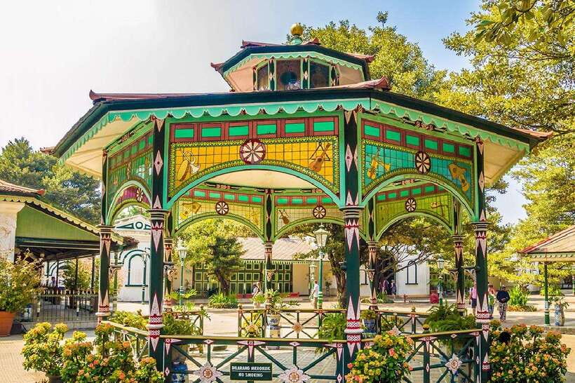 Yogyakarta: Palace, Taman Sari, Waterfall, and Pine Forest - Who will love this tour?