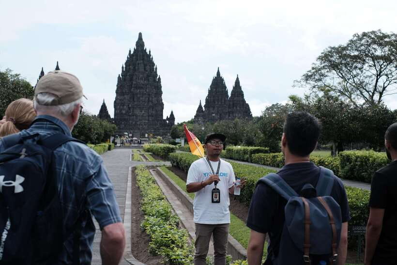 Yogyakarta: Setumbu Sunrise Borobudur Climb-up and Prambanan - Practical Details and Value