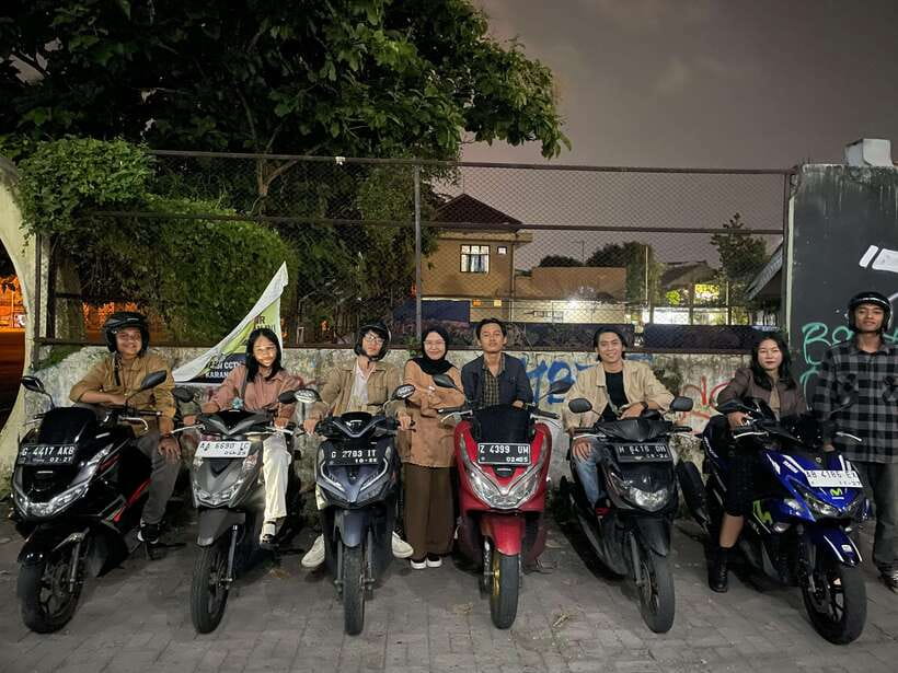 Yogyakarta:Palace, Water Castle & Surroundings(Scooter Tour) - Authentic Experiences and Authentic Insights
