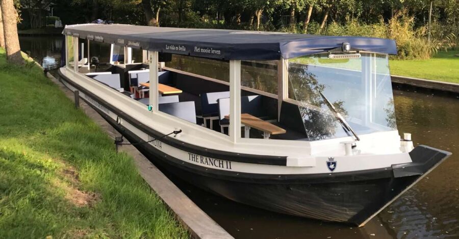 1 Hour Luxury Private Closed Boat Tour with Local Guide - The Itinerary: What Makes Each Stop Special