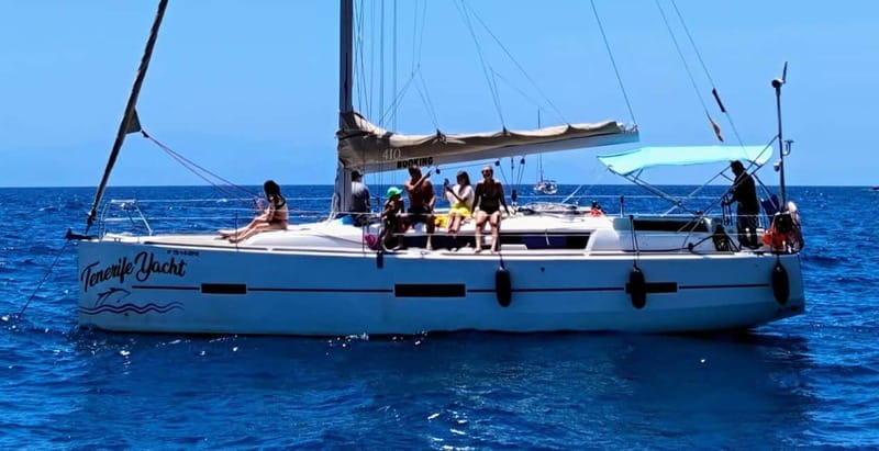 3h Whale watching Share Tour Costa Adeje Lina7 Mizendoha - The Sailing Boats: Comfortable and Capable