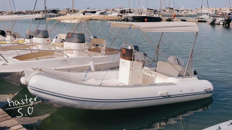 4-hour dinghy rental - La Darsena - The Boat and Onboard Amenities