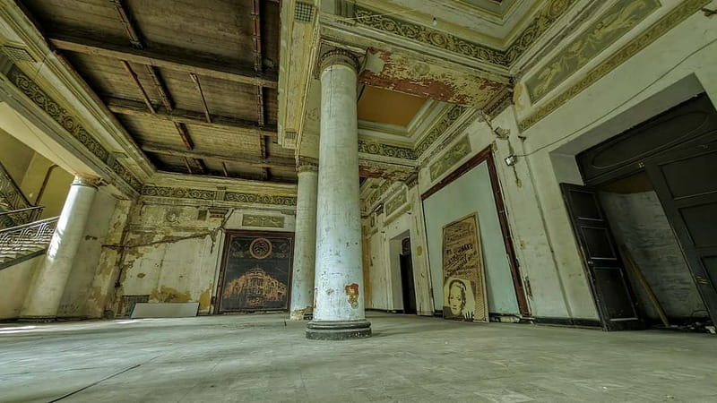 Abandoned Cinema- Urbex Tour in Tbilisi - Exploring Tbilisi’s First Electronic Cinema: What to Expect