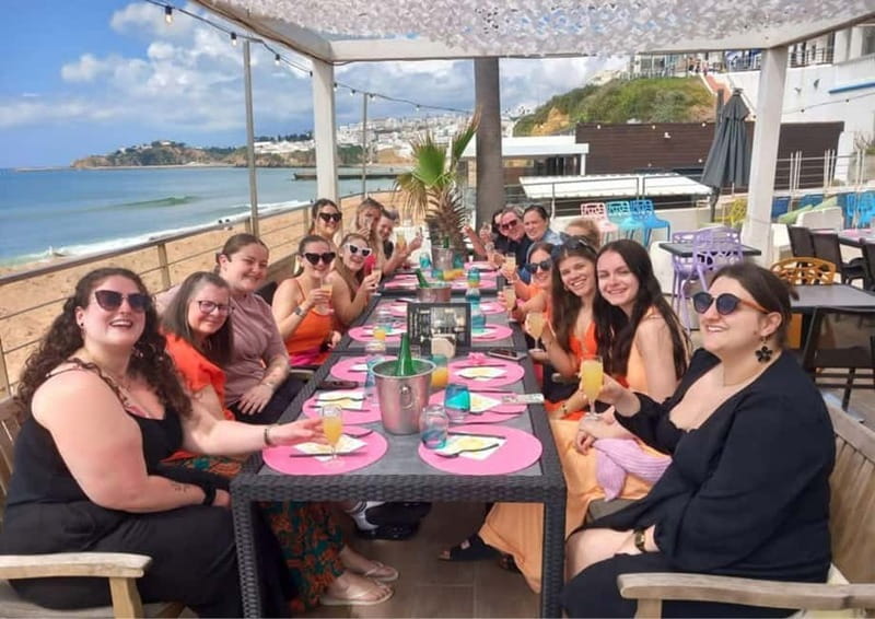 Albufeira: Full-English Breakfast with Prosecco - What’s Included and How It Works