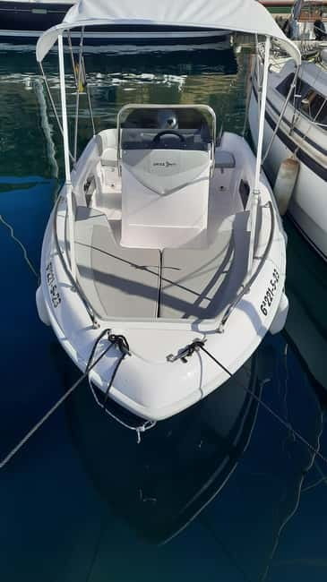 Altea: Boat rental without a license - Who Will Love This Experience?
