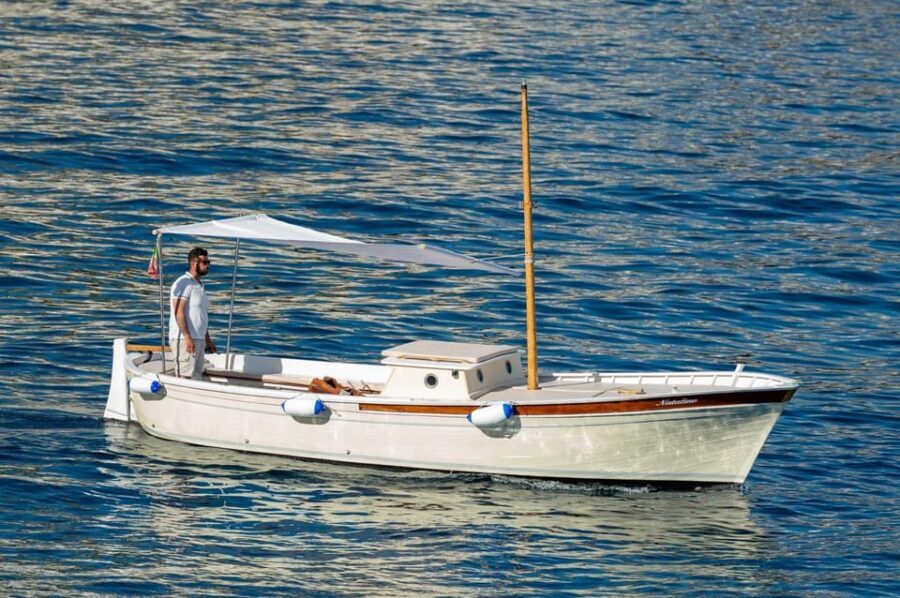 Amalfi cost boat: boat tour with traditional gozzo - What Makes This Tour Stand Out?