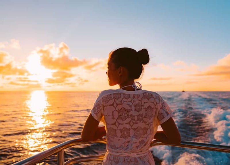 Amalfi: Sunset Boat Tour with Fruit and Drinks - Who Is This Tour Best For?