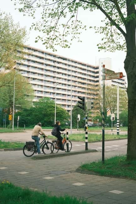 Amsterdam: Breakfast & True Amsterdam Experience Tour - Who Should Sign Up?