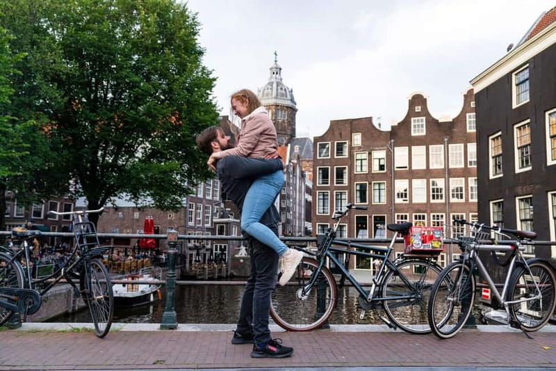 Amsterdam Canals Photoshoot: Private Solo, Family or Couples - Why Opt for a Canals Photoshoot in Amsterdam?