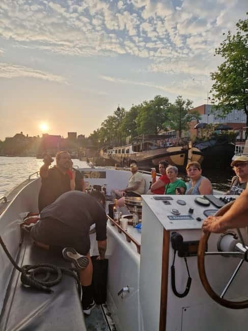 Amsterdam: Friendly 420 Smoking Sunset Cruise - The Experience: What Makes it Special