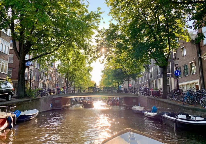 Amsterdam: German Canal Cruise with Unlimited Drinks Option - Authenticity and Value