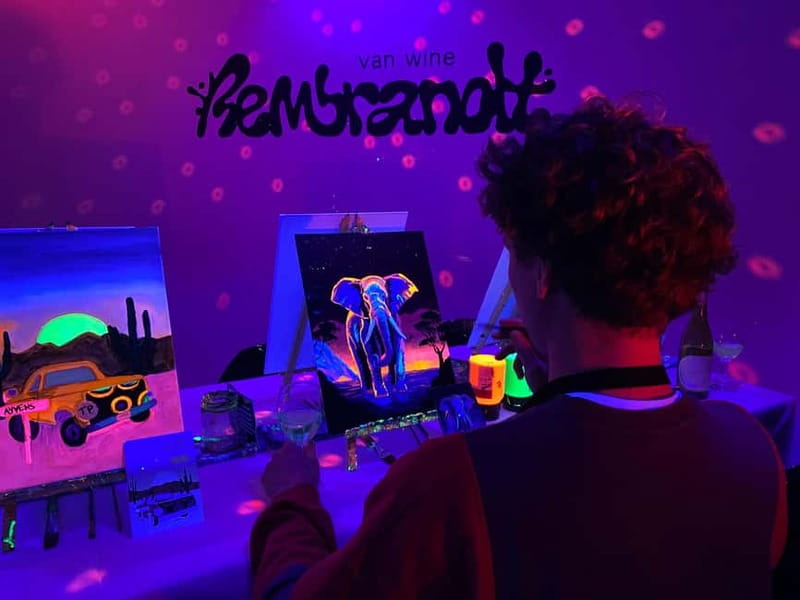 Amsterdam: Paint and Sip in the Dark at Rembrandt van Wine - The Itinerary: What to Expect