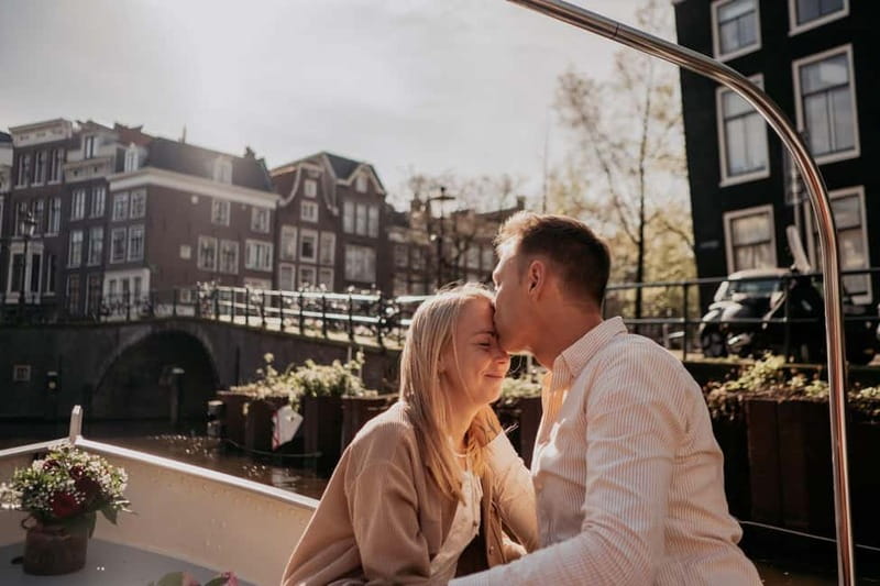 Amsterdam: Private Romantic Canal Cruise w. Prosecco/Snacks - What to Expect During Your Cruise