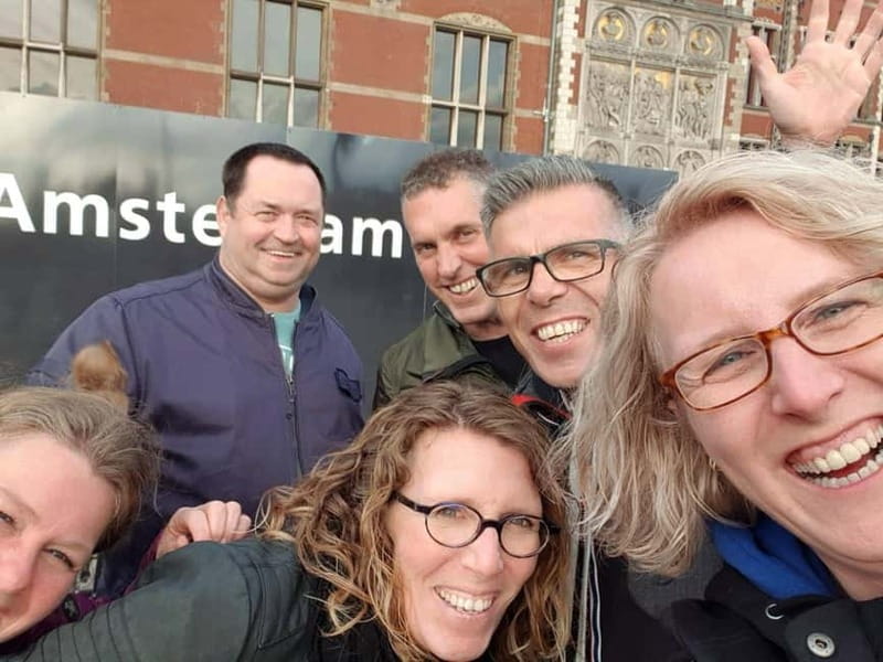 Amsterdam: Pub Crawl Tour - Detailed Breakdown of the Itinerary