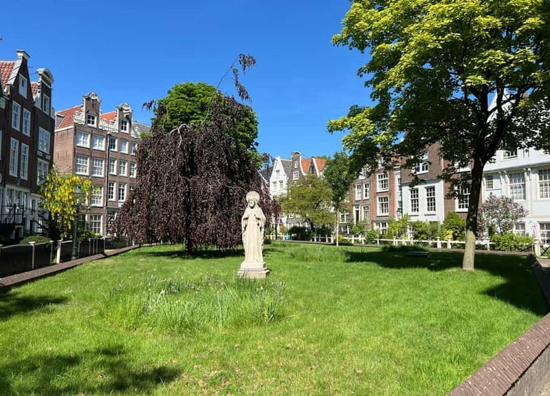 Amsterdam: Urban Legends and History Tour with Local Guide - Discovering Amsterdam’s Hidden Stories