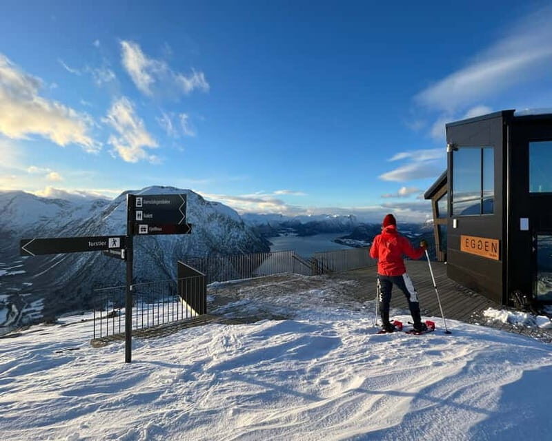 Åndalsnes: Nesaksla Snowshoeing Tour with Gondola Ticket - The Spectacular Views and Photo Opportunities