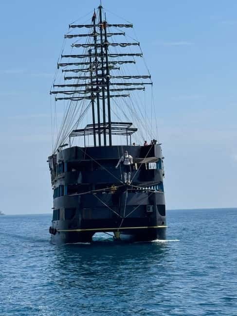 Antalya/Kemer: Boat Tour Visit Caves and Bays With Lunch - The Food and Drink Experience