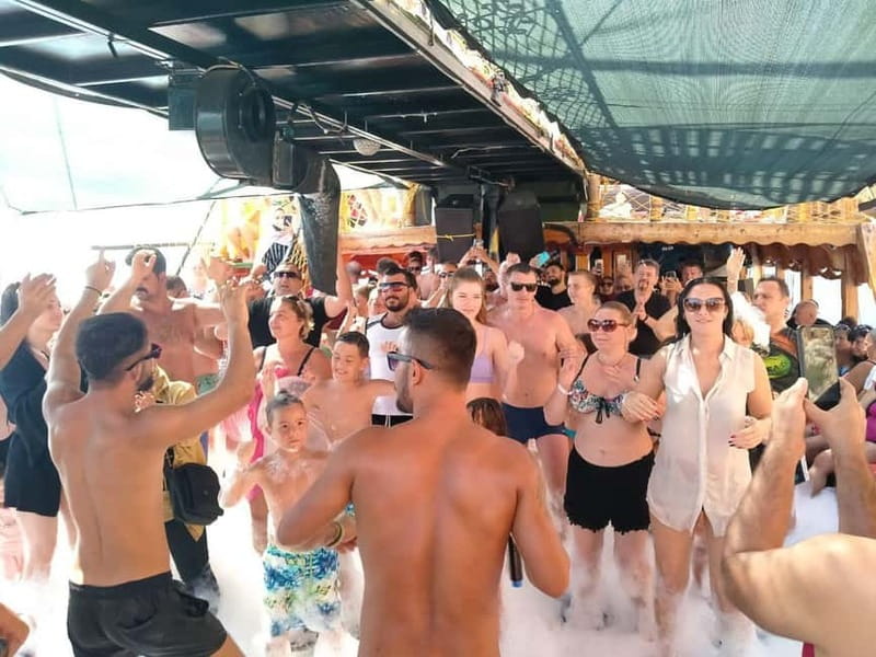 Antalya Pirate Boat: Düden elalesi, Swim & Foam Party - The Experience in Detail
