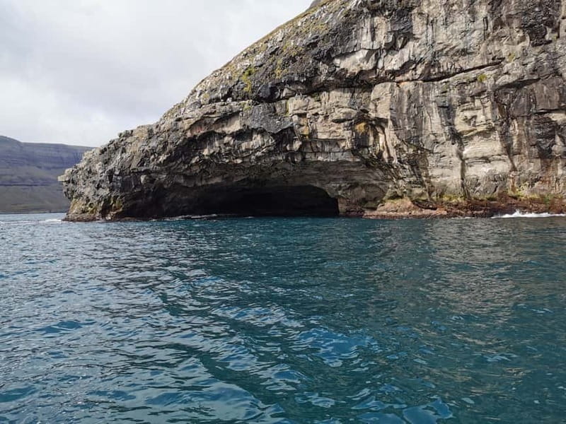 Árnafjørður: Guided Boat Tour with Fishing - The Fishing Experience: Catching Your Own Faroese Fish
