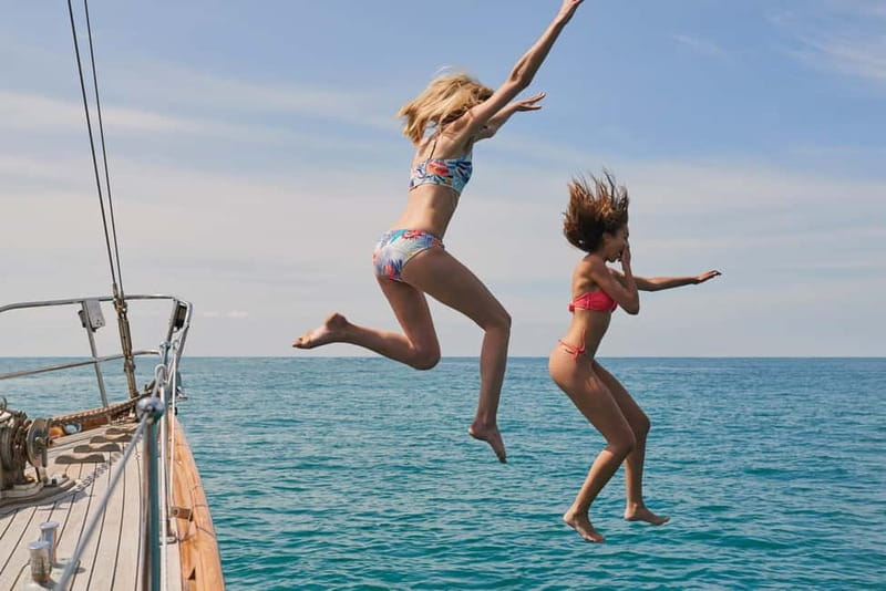 Athens: Cruise to Agistri, Moni & Aegina with Lunch & Drinks - Navigating the Details: Transportation, Timing, and Group Size