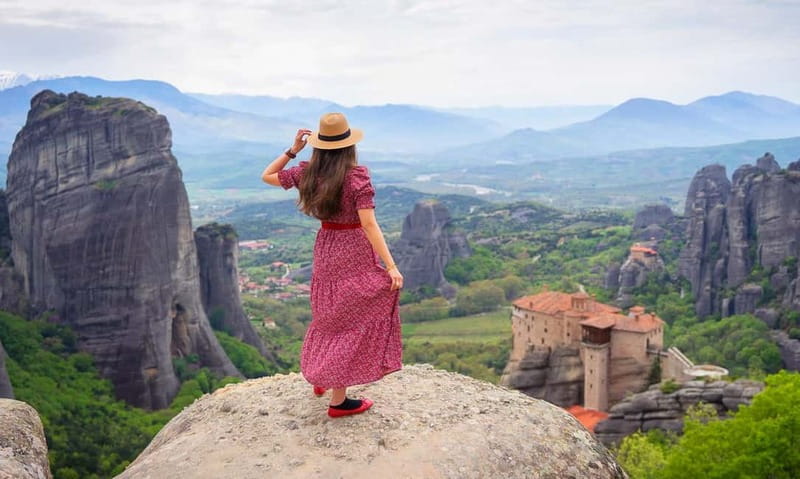 Athens: Meteora Monasteries Day Trip with Caves and Lunch - Why This Tour Stands Out