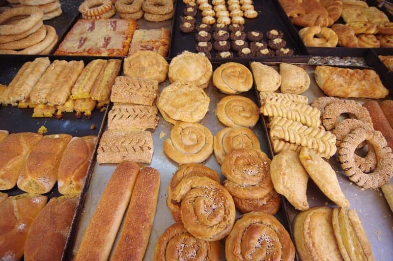 Athens: Small Group Walk & Taste - Detailed Breakdown of the Itinerary