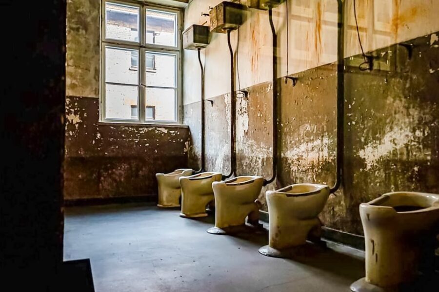 Auschwitz-Birkenau Skip-the-Line Guided Tour - Detailed Breakdown of the Itinerary