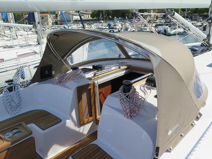 Barcelona: 2-hour sailing boat cruise at noon or sunset. - A Detailed Look at the Barcelona Sailing Cruise