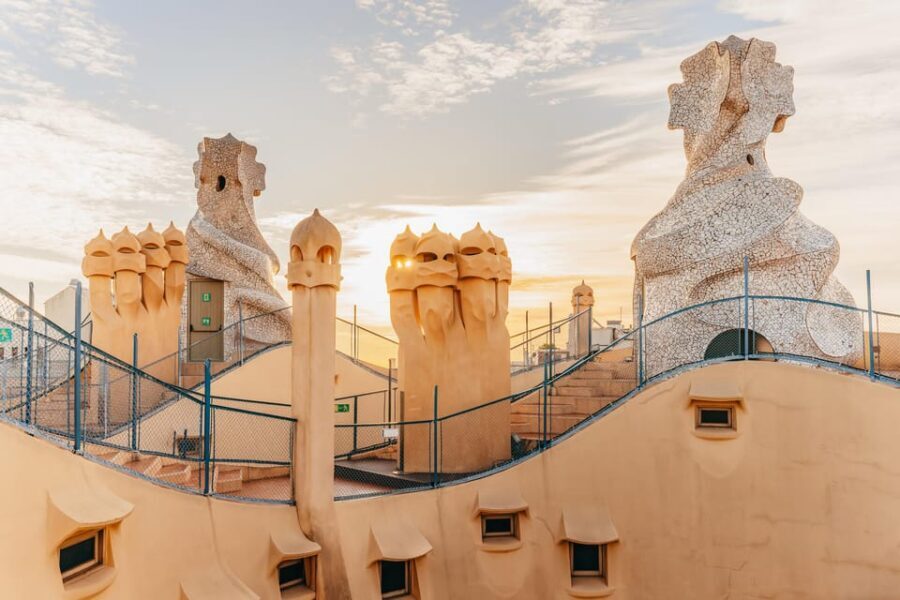 Barcelona: Casa Milà Early-Morning Access Guided Tour - Why This Tour Works Well