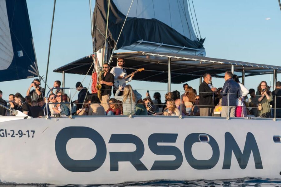 Barcelona: Catamaran Cruise with optional Live Jazz Music - The Itinerary: What to Expect on Your 90-Minute Ride