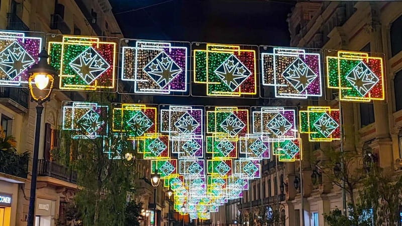 Barcelona: Christmas Walking Tour - Authentic Experiences and Authenticity