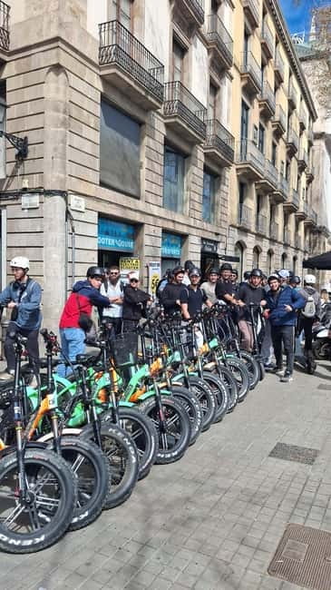 Barcelona: explore the city center and the beach on an electric scooter and e-bike - Detailed Breakdown of the Itinerary