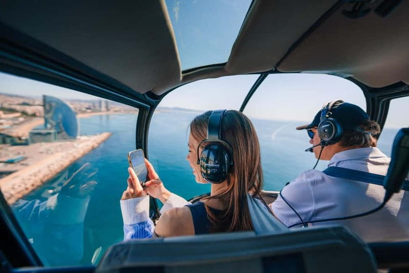 Barcelona: Helicopter, Boat Ride, and Old Town Walking Tour - The Itinerary in Detail