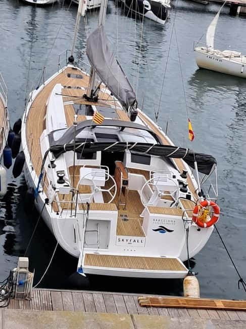 Barcelona: Luxury Sailing Experience from Port Olimpic - The Itinerary in Detail