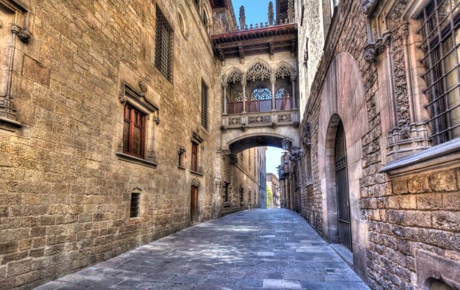 Barcelona Old Town and Gothic Quarter Walking Tour - Practical Details That Matter